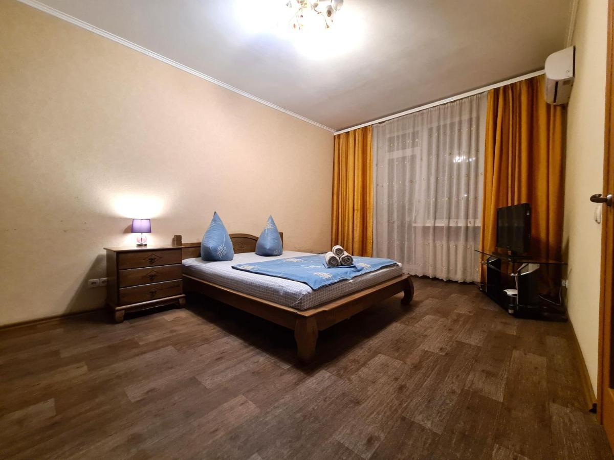 1-Room Luxury Apartment On Sobornyi Avenue 170-V, By Grandhome Zaporizhia Buitenkant foto